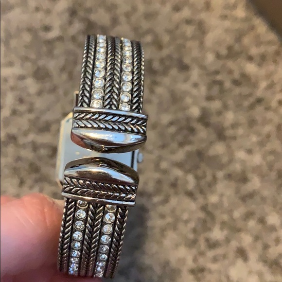 Watch - Picture 3 of 4